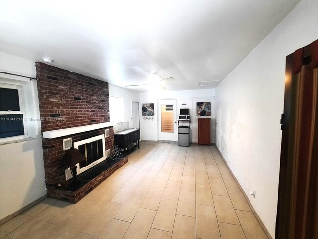 Building Photo - 3838 NE Melba Dr