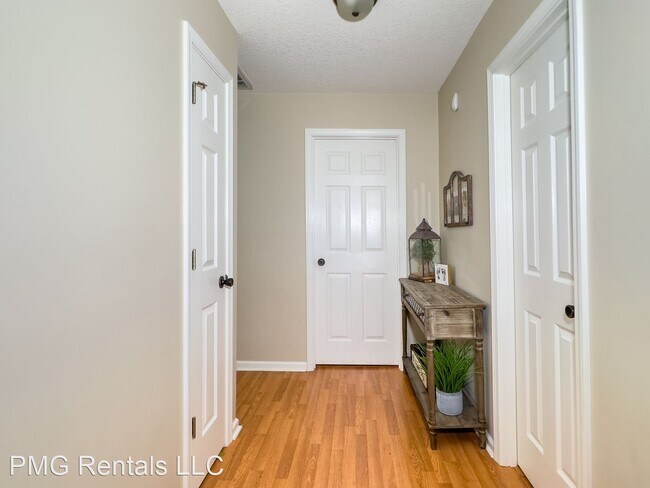 Foto del edificio - 3 br, 2 bath House - 1118 Bartlett Dr.