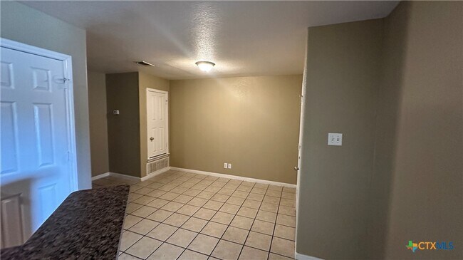 Foto del edificio - 3209 Baldwin Loop