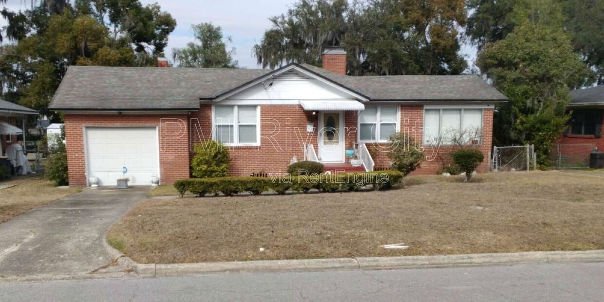 Photo - 433 West 70th Street