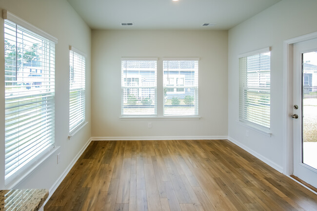 Foto del edificio - 252 Craigflower Ct