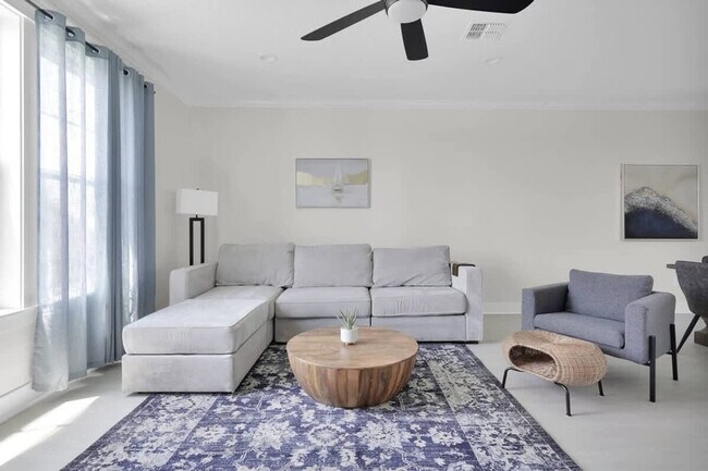 Foto del edificio - 2088 Gail Ave