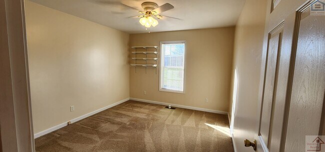Foto del edificio - 3429 WJ Robinson Rd