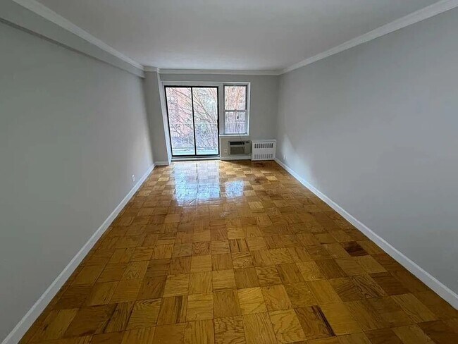 Foto del edificio - 83-33 118th St