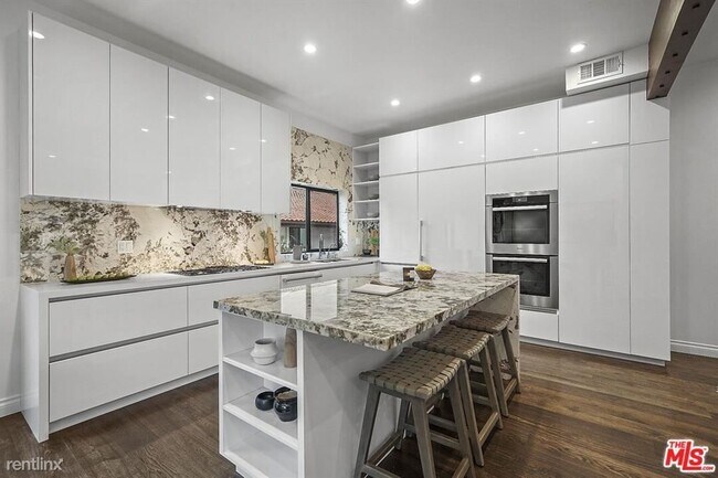 Foto del edificio - 2 br, 3 bath Townhome - 1574 Michael Ln