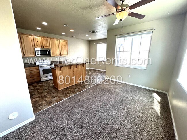 Building Photo - This property offers a NO DEPOSIT option a...