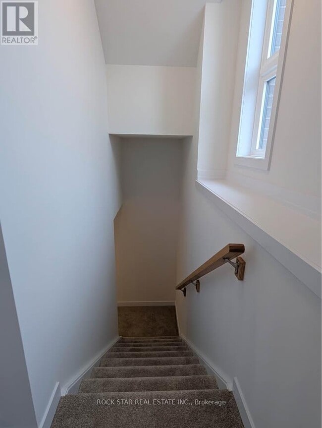 Building Photo - 70 Kenesky Dr