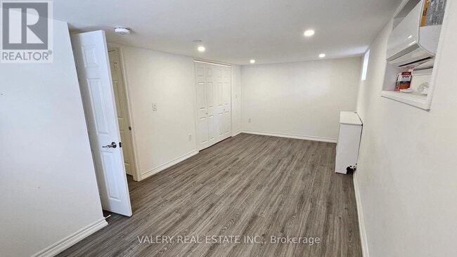 Building Photo - 55 Richardson Ave