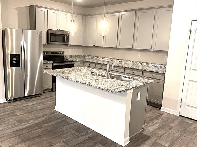 Foto del edificio - 3120 Emberly Dr