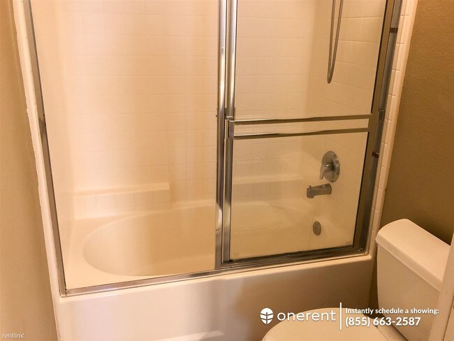 Building Photo - 3 br, 2 bath Condo - 4477 Avenida Aquila -