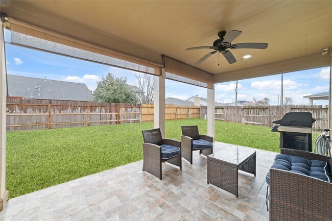 Building Photo - 21482 Biscayne Valley Ln