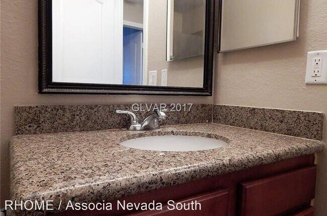 Foto del edificio - 2 br, 2 bath House - 1846 N Decatur Blvd #102