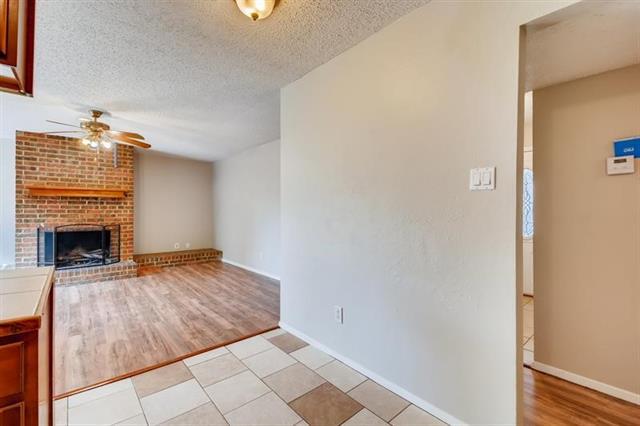 Foto del edificio - 5720 Twin Oaks Dr