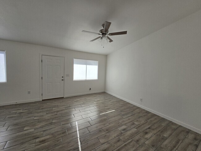 Foto del edificio - 4735 E Caballero St