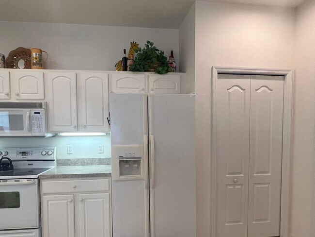 Foto del edificio - 2BD/2BA/2CG VILLA AT PELICAN POINTE