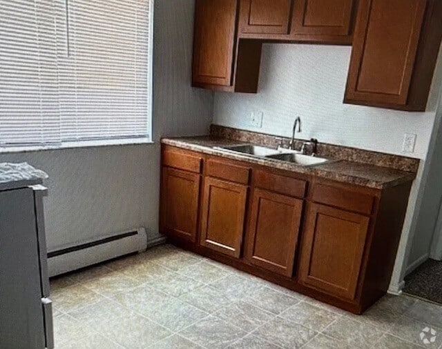 Building Photo - 2605 Chesterfield Ct
