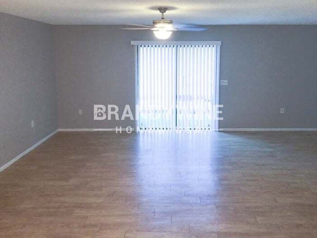 Foto del edificio - 2510 E Curtis St