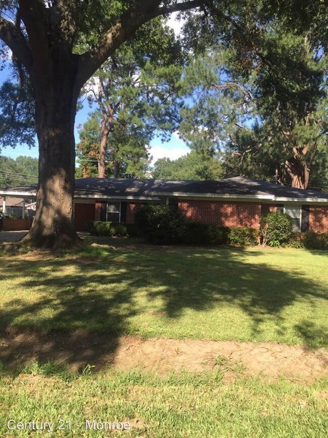 Foto del edificio - 3 br, 2 bath House - 2112 Valencia Ave