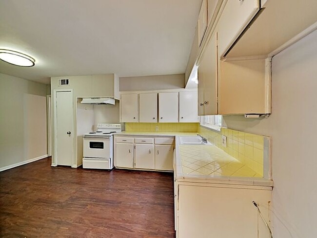 Foto del edificio - No Application Fees* $500 off 1st Month Rent*
