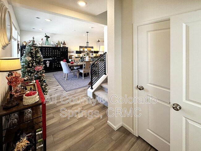 Foto del edificio - 5679 Dakan Lp