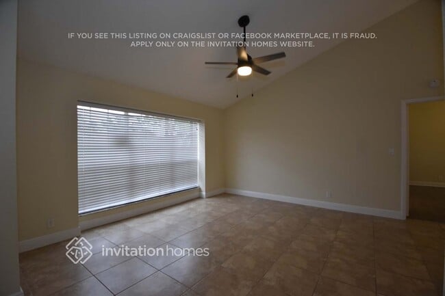 Building Photo - 9310 Chelsea Dr