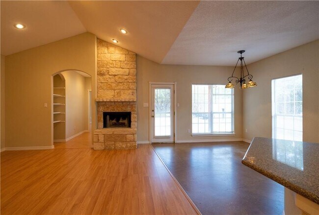 Building Photo - 412 Cargill Dr