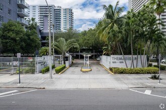 Building Photo - 800 N Miami Ave