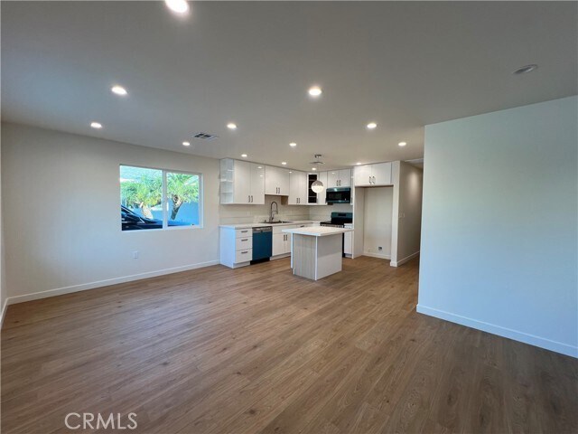 Foto del edificio - 11613 Eldridge Ave