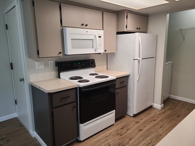 Foto del edificio - 4333 Ruddell Rd SE