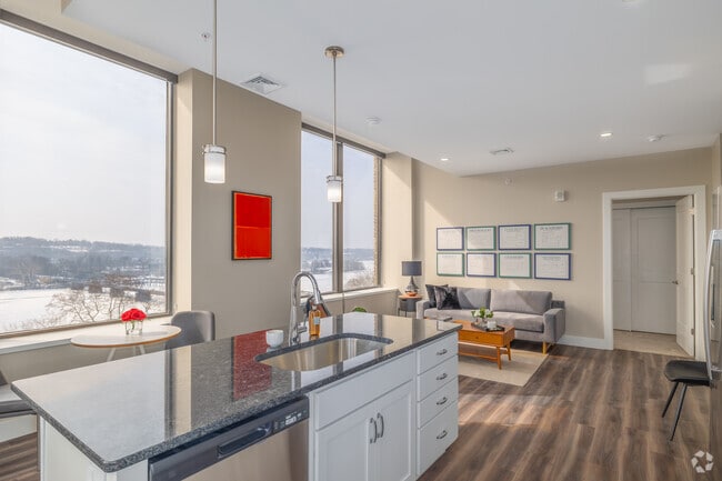 2BR, 2BA - 1,043SF - Kitchen - The Exchange