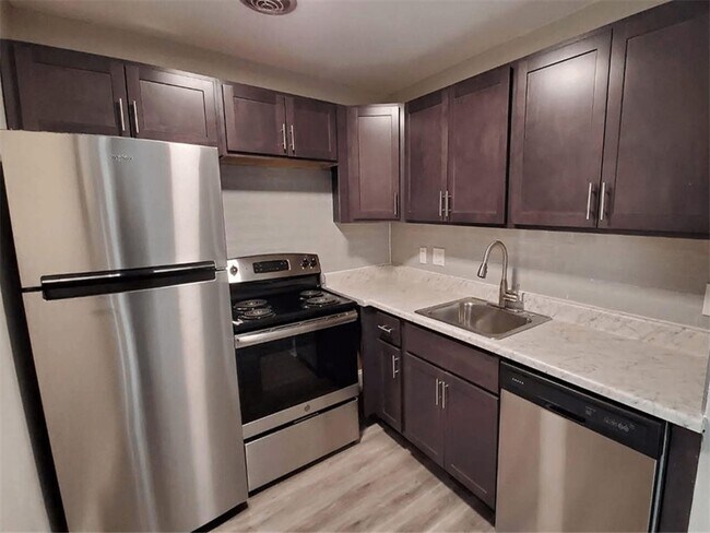 Foto del edificio - Courtview Square Apartments