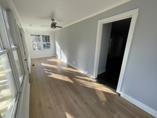 Photo - 2147 St James Dr House