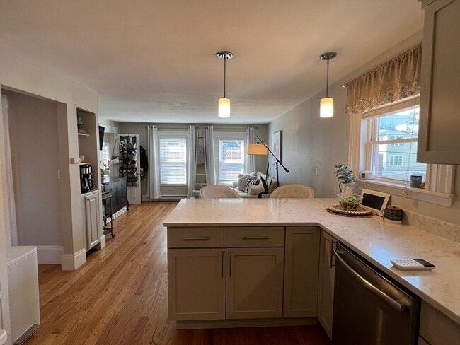 Foto del edificio - 12 Alpine St