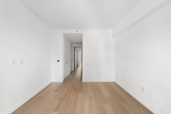 Building Photo - 111 W 56th St