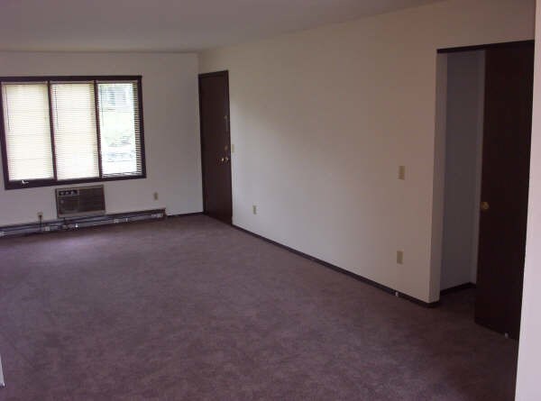 Building Photo - 2361 Chalet Gardens Rd