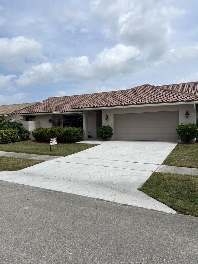 Primary Photo - 23289 Lago Mar Cir