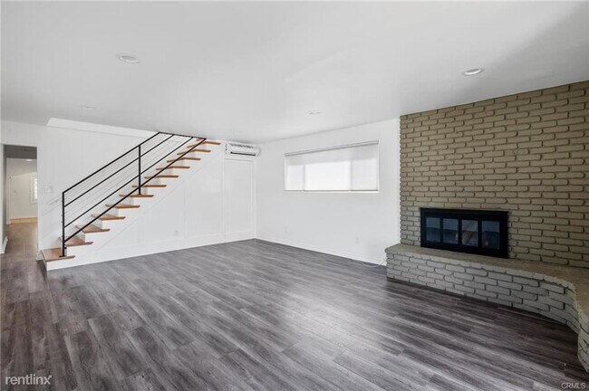 Building Photo - 4 br, 2 bath House - 4823 W 137th St