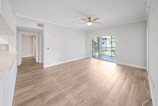 Foto del edificio - 11765 W Atlantic Blvd