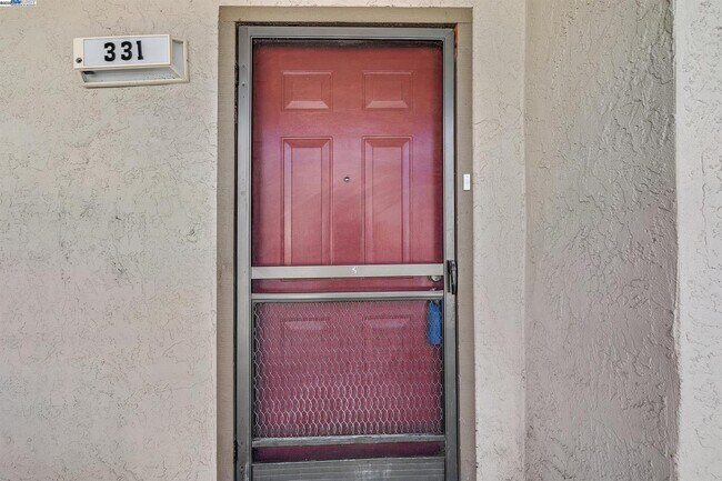 Foto del edificio - 681 Royston Ln