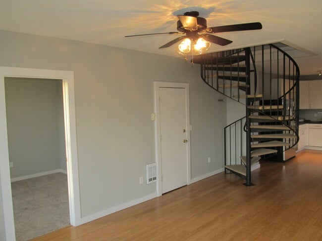 Foto del edificio - 2223 Rucker Ave