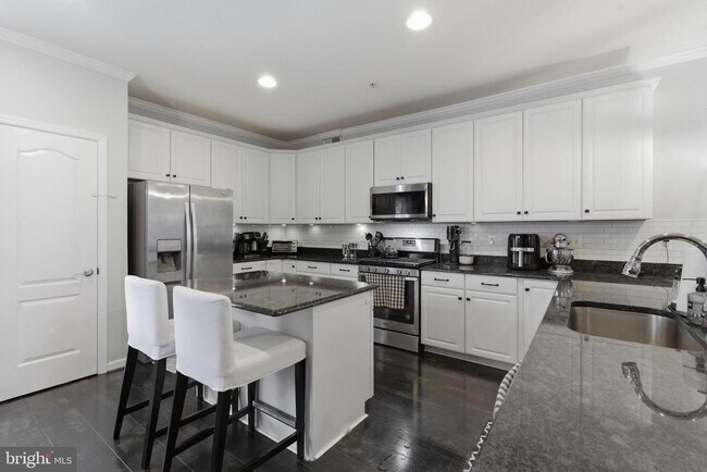 Foto del edificio - 7722 Dagny Wy