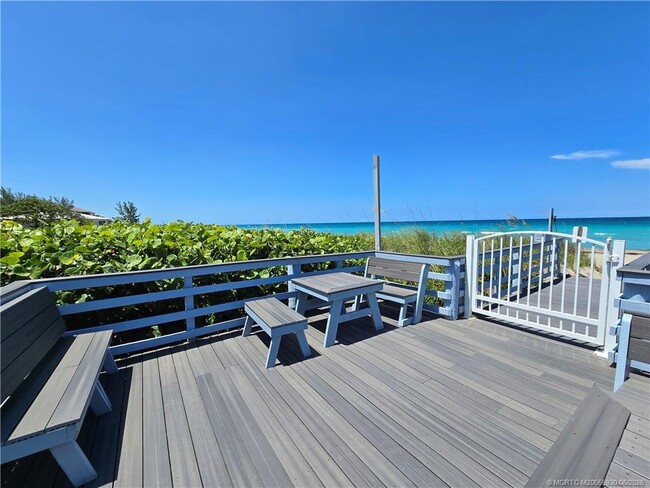 Foto del edificio - 2375 NE Ocean Blvd