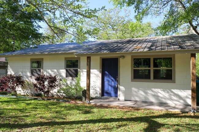 Foto del edificio - 133 Hickory Dr