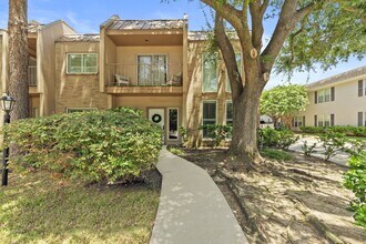 Building Photo - 1115 Augusta Dr