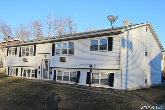 Building Photo - 26 Elmview Cir