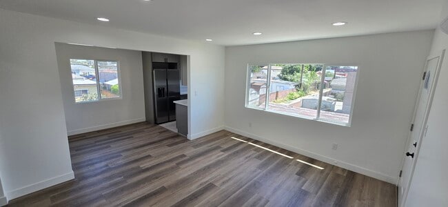 Foto del edificio - 833 E 92nd St