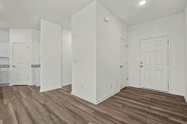 Building Photo - 316 Elijah St