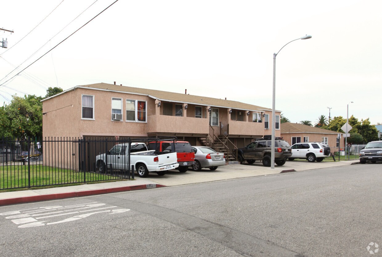 Building Photo - 5912-5916 Mayflower Ave