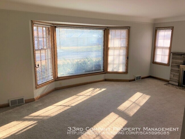 Foto del edificio - 7320 Blaisdell Ave