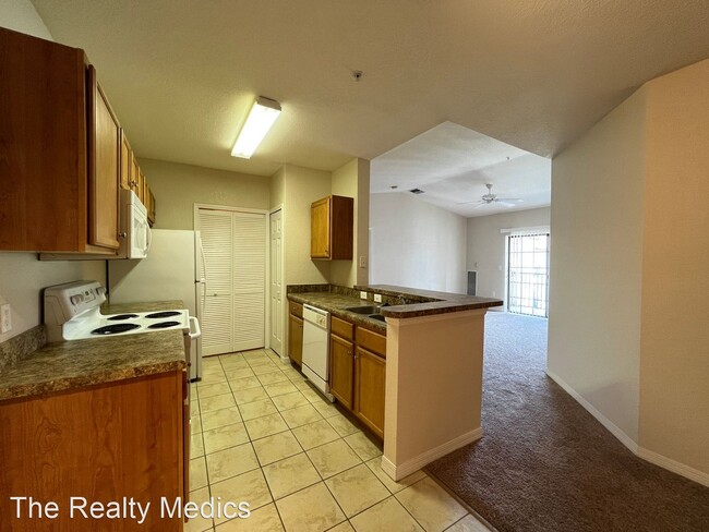 Foto del edificio - 3 br, 2 bath House - 5550 E Michigan St #2330